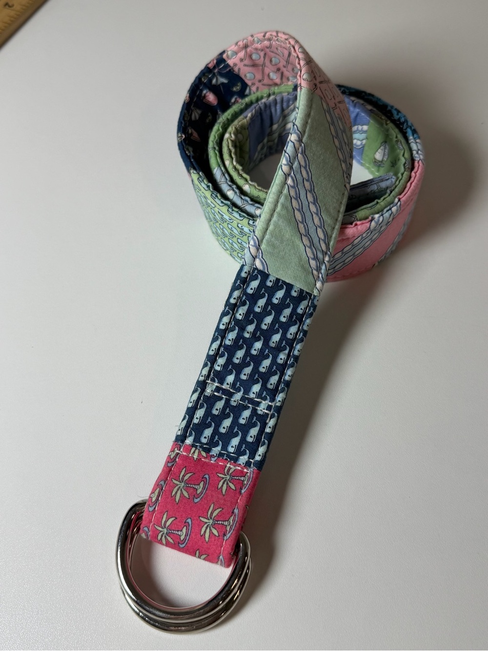 Vineyard Vines Medium Patchwork Whale Print D-Ring Belt in Pink, Navy, Green